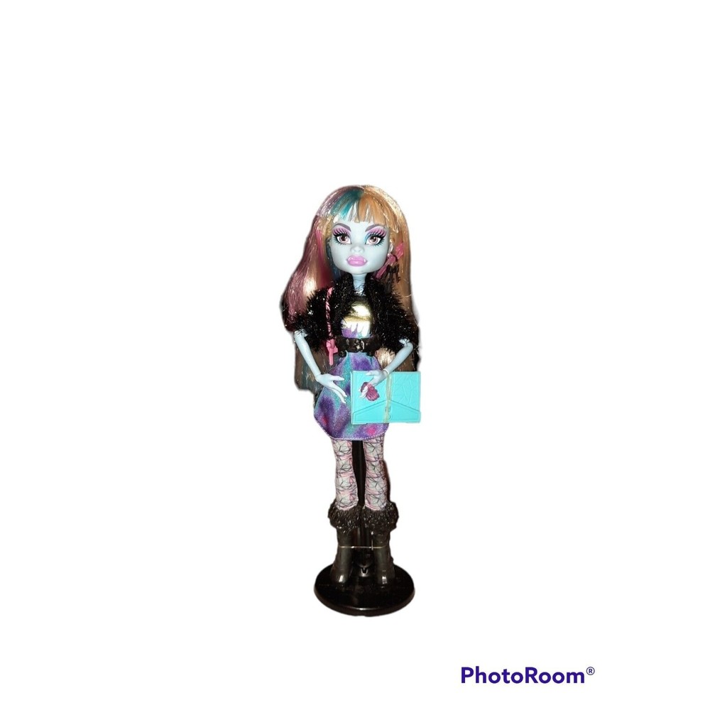 Monster High Picture Day Abbey Bominable Doll Outfit Stand  Mattel